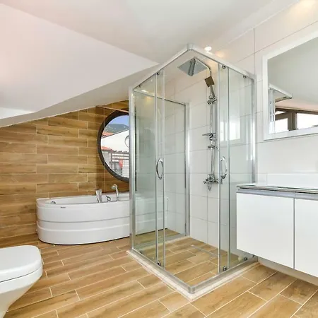 Amore - 4 Bedroom Villa In Hisaronu 올루데니스