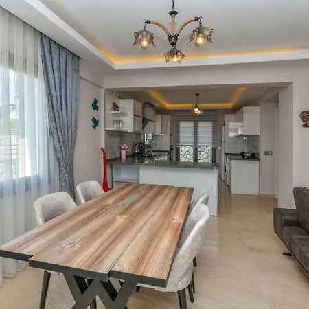 Amore - 4 Bedroom Villa In Hisaronu Oludeniz