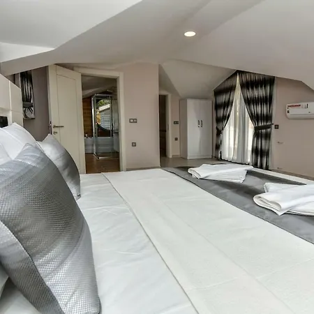 Amore - 4 Bedroom Villa in Hisaronu