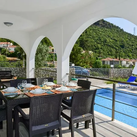 Amore - 4 Bedroom Villa in Hisaronu