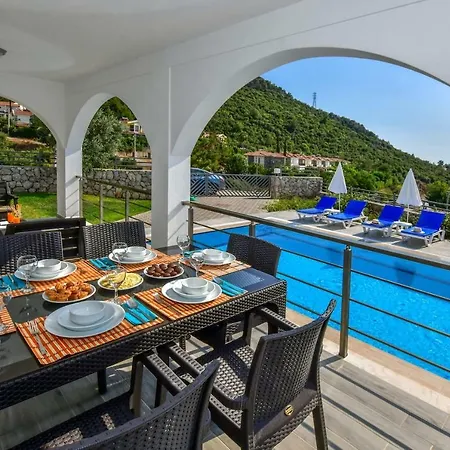 Villa Amore - 4 Bedroom Villa in Hisaronu