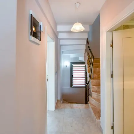 Amore - 4 Bedroom Villa In Hisaronu Ολουντενίζ